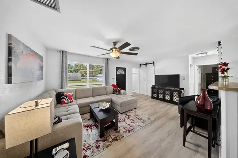 1105 Jasmine Avenue Fort Pierce FL 34982