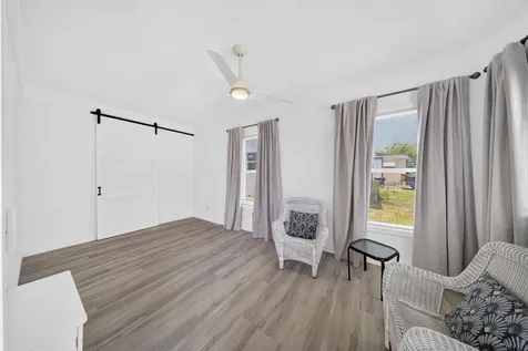 1105 Jasmine Avenue Fort Pierce FL 34982