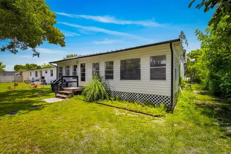 1105 Jasmine Avenue Fort Pierce FL 34982