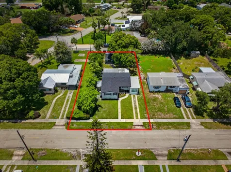 1105 Jasmine Avenue Fort Pierce FL 34982