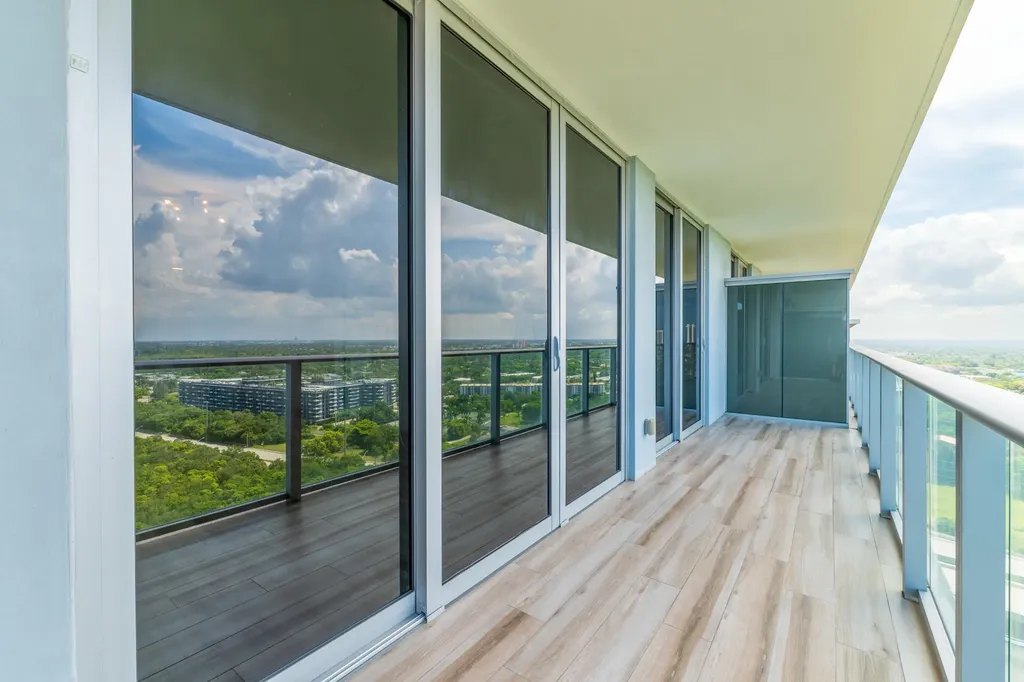 16385 Biscayne Boulevard North Miami Beach FL 33160