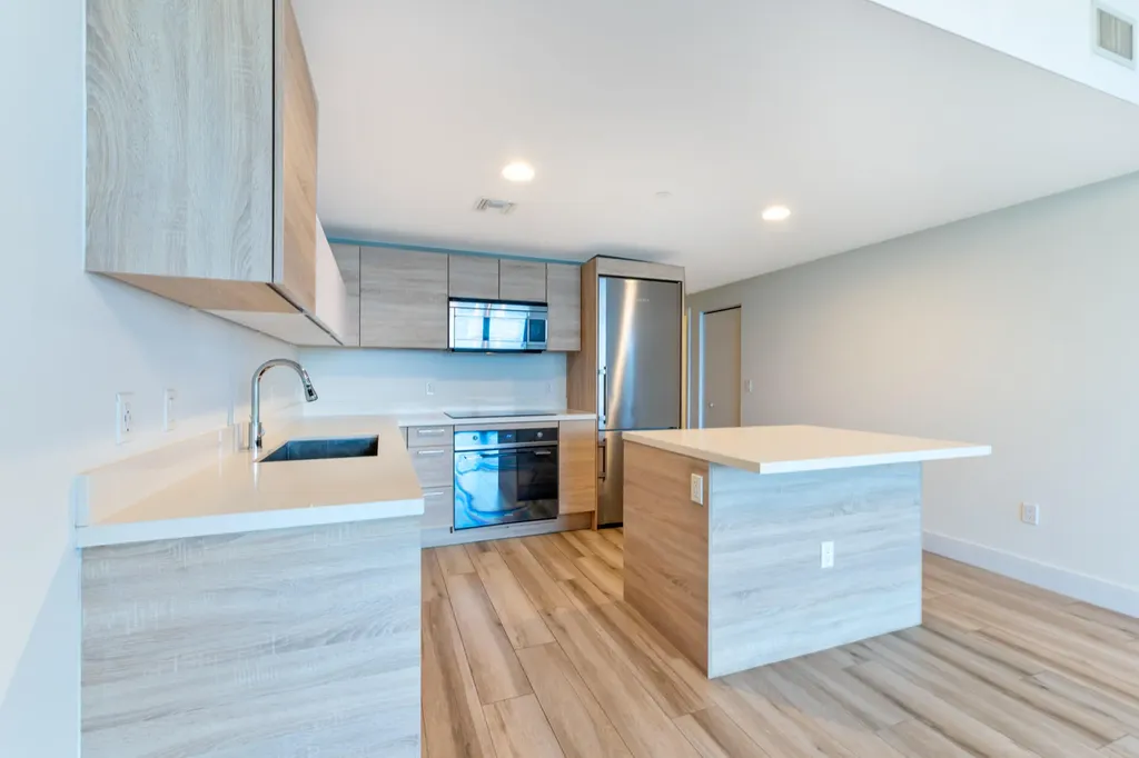 16385 Biscayne Boulevard North Miami Beach FL 33160