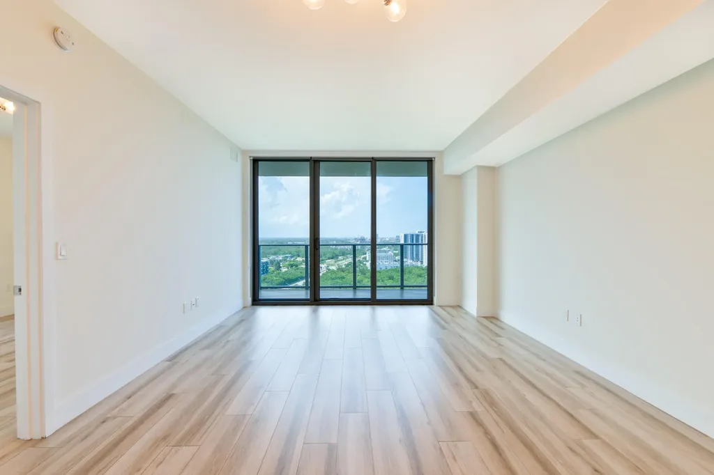 16385 Biscayne Boulevard North Miami Beach FL 33160