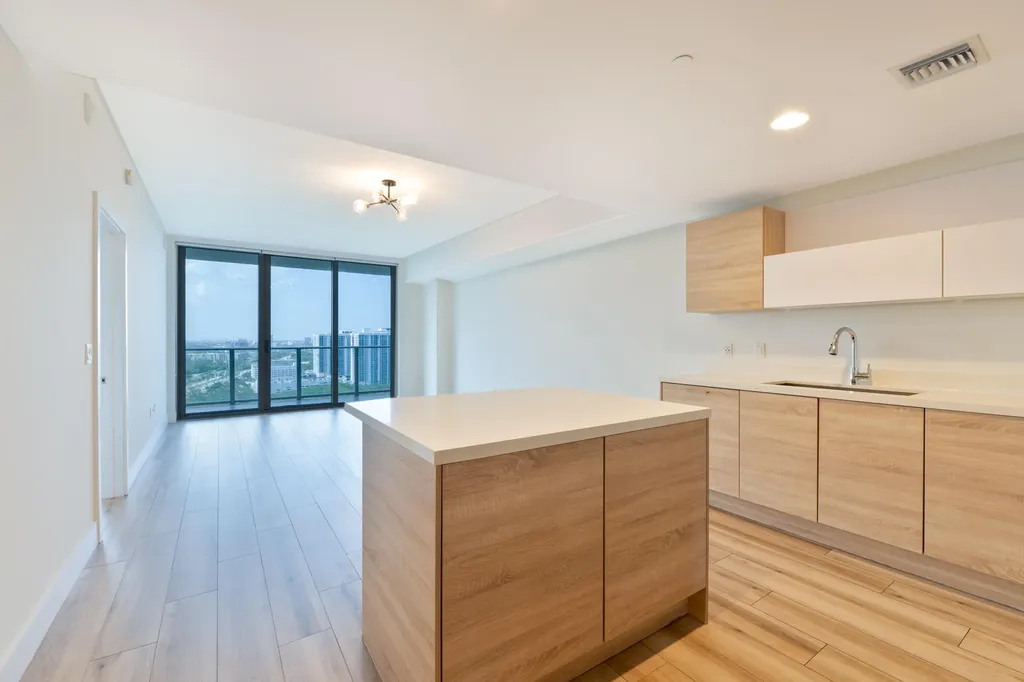 16385 Biscayne Boulevard North Miami Beach FL 33160