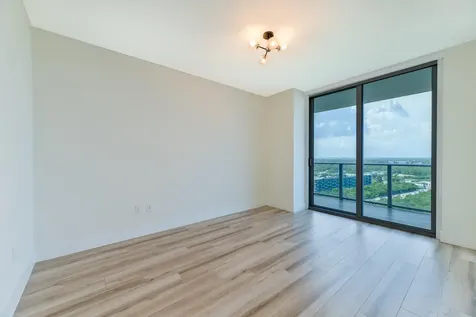 16385 Biscayne Boulevard North Miami Beach FL 33160