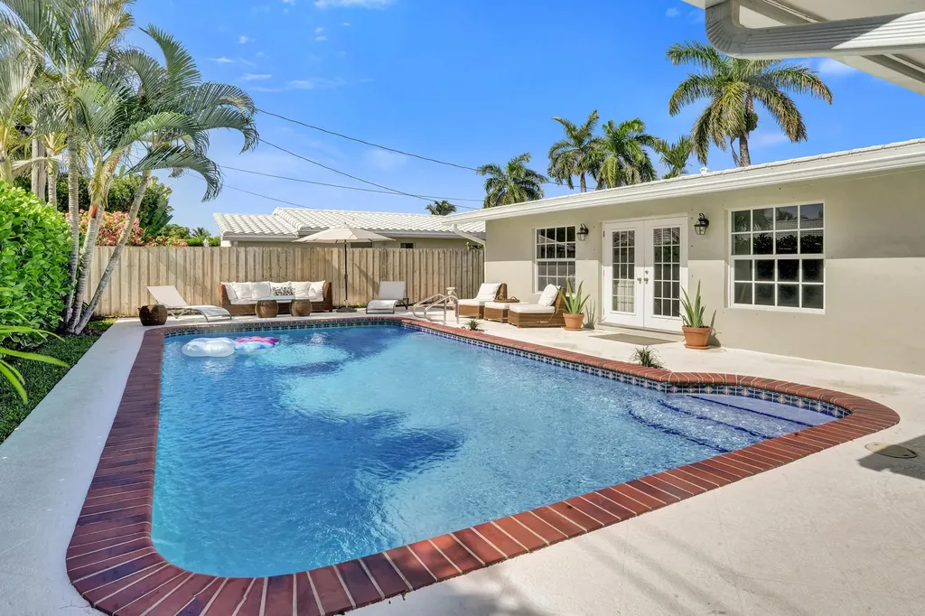 4240 NE 28th Avenue Fort Lauderdale FL 33308