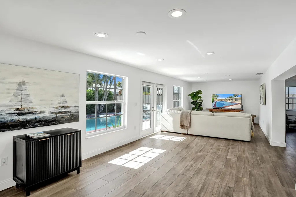4240 NE 28th Avenue Fort Lauderdale FL 33308