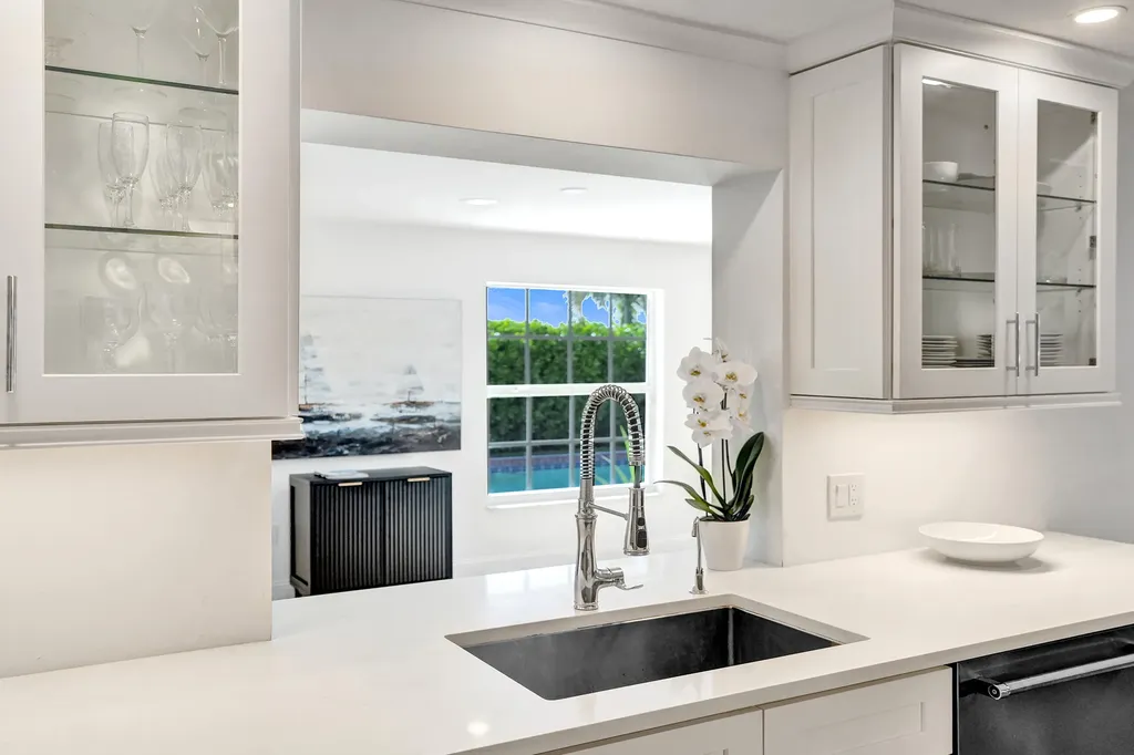 4240 NE 28th Avenue Fort Lauderdale FL 33308