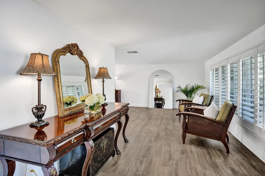 4240 NE 28th Avenue Fort Lauderdale FL 33308
