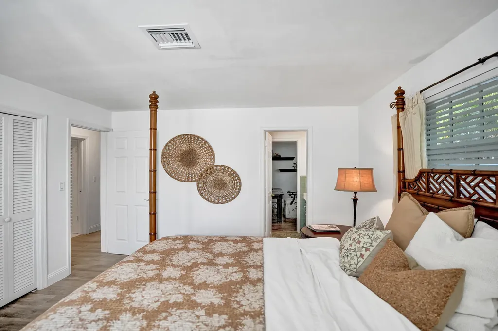 4240 NE 28th Avenue Fort Lauderdale FL 33308