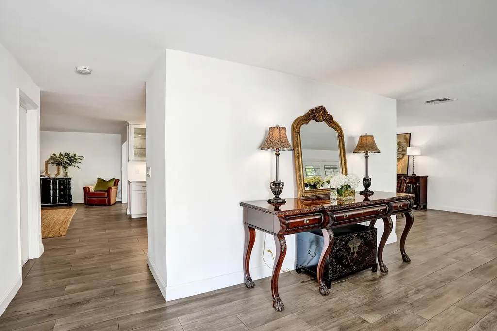 4240 NE 28th Avenue Fort Lauderdale FL 33308