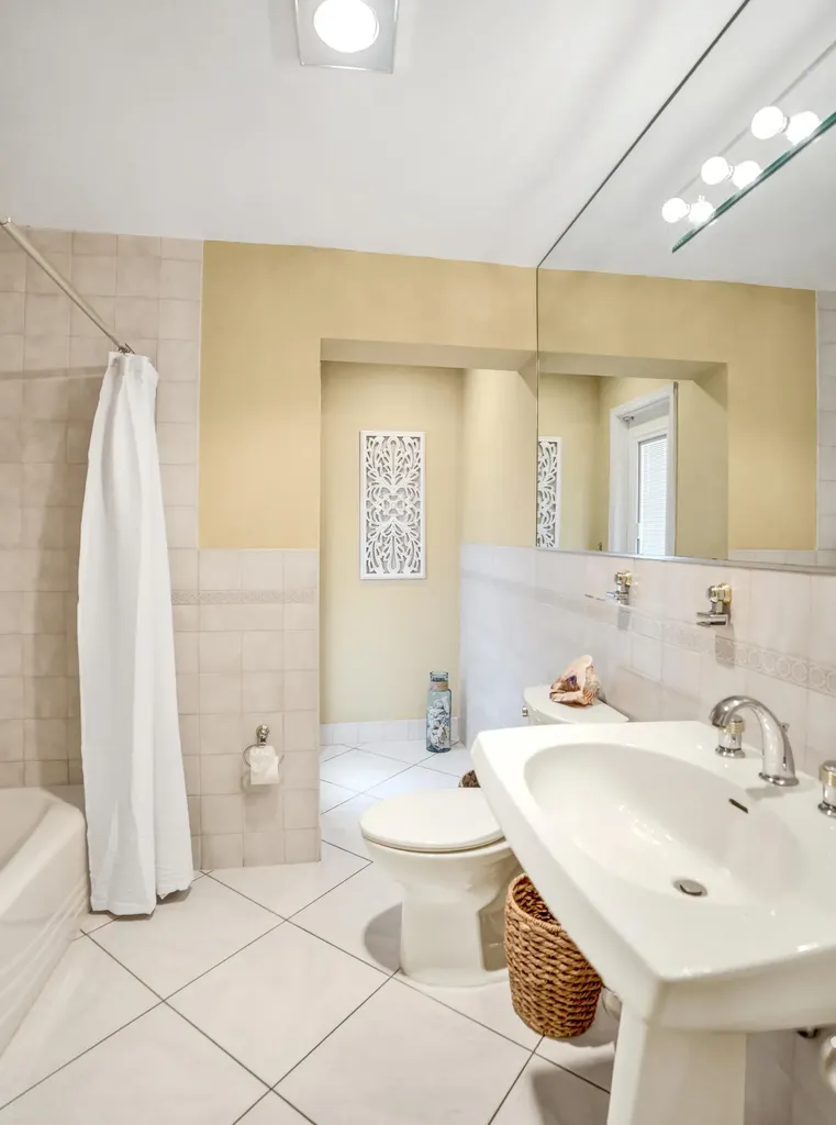 4240 NE 28th Avenue Fort Lauderdale FL 33308