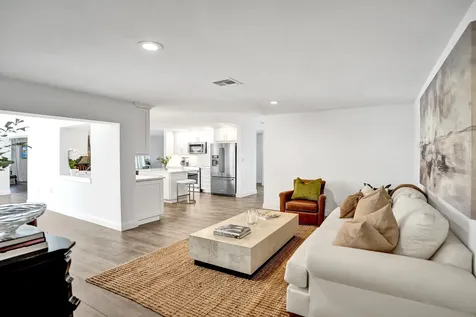 4240 NE 28th Avenue Fort Lauderdale FL 33308