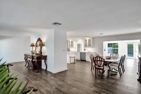 4240 NE 28th Avenue Fort Lauderdale FL 33308