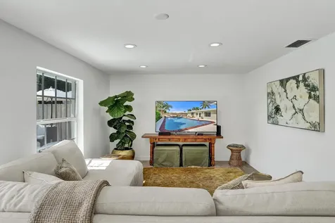 4240 NE 28th Avenue Fort Lauderdale FL 33308
