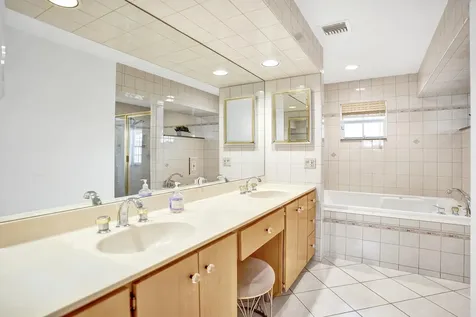 4240 NE 28th Avenue Fort Lauderdale FL 33308