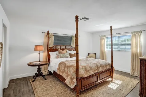 4240 NE 28th Avenue Fort Lauderdale FL 33308