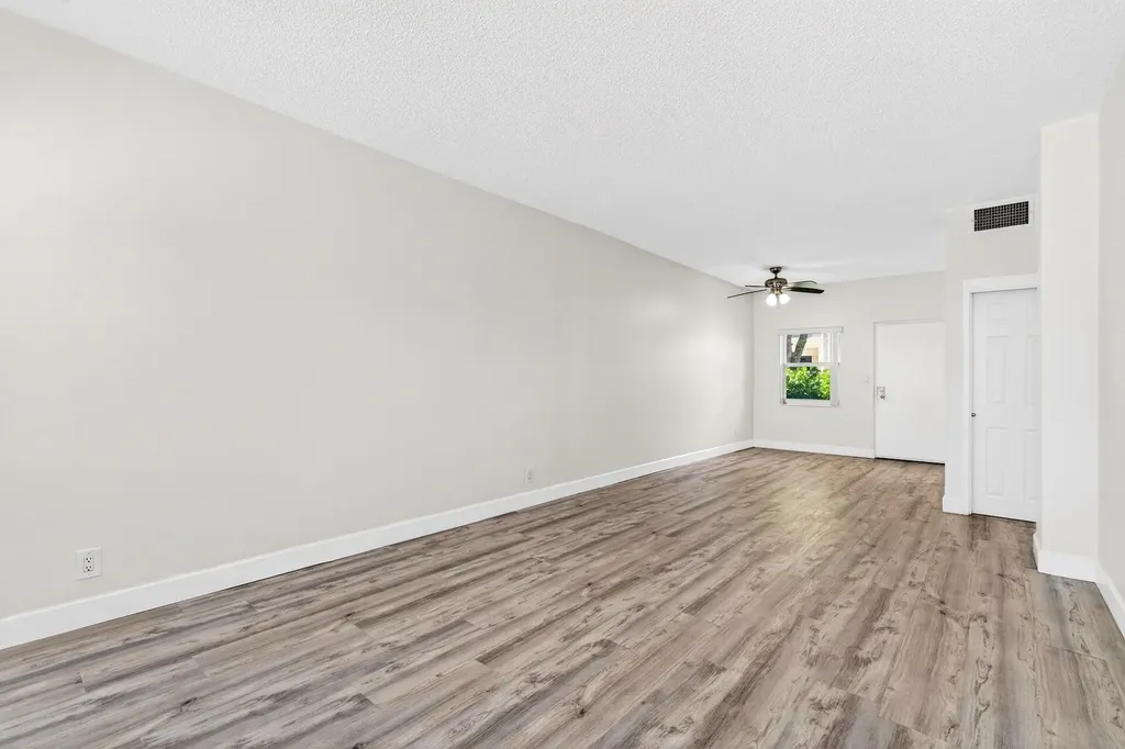 2555 NE 11th Street Fort Lauderdale FL 33304