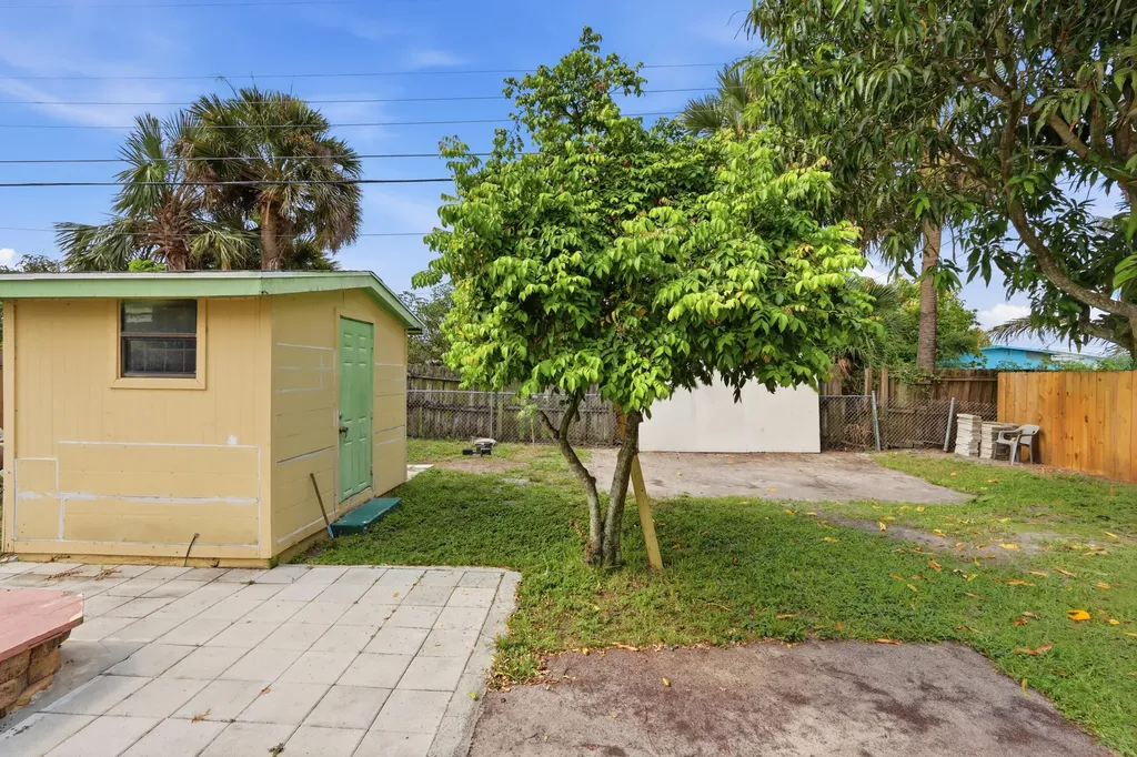 1350 8th Street West Palm Beach FL 33401