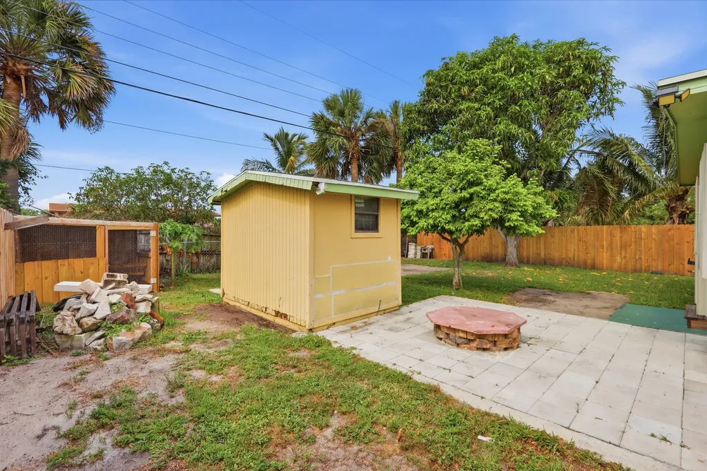 1350 8th Street West Palm Beach FL 33401