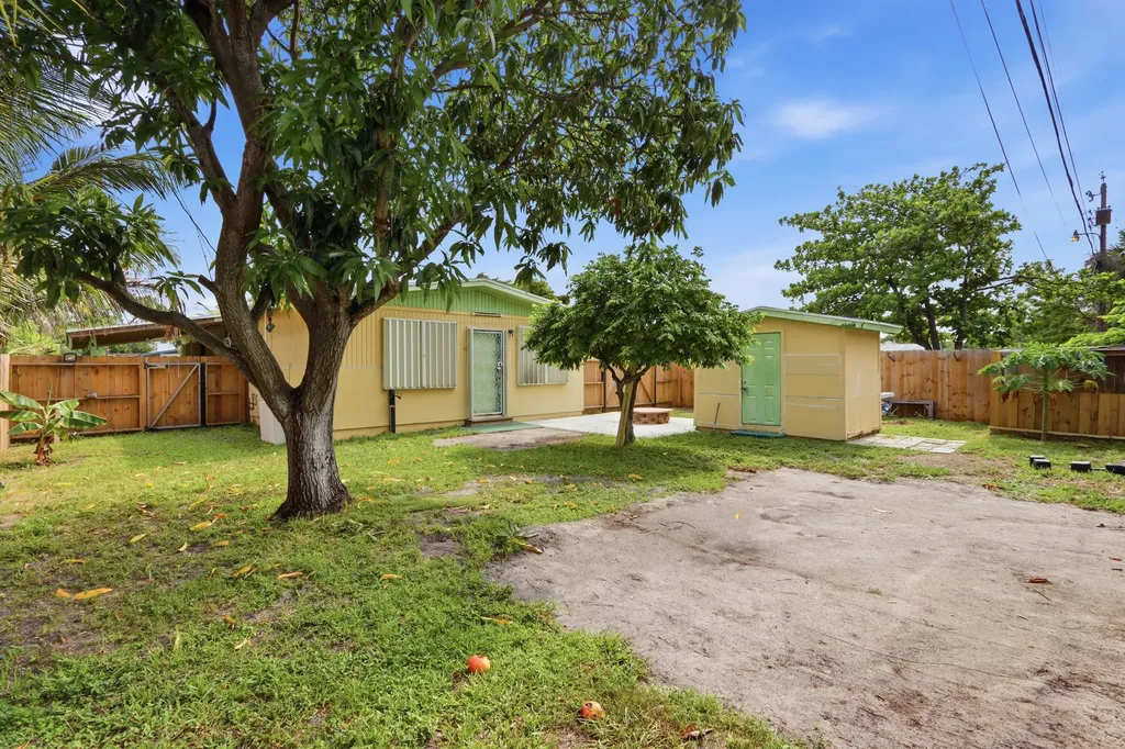 1350 8th Street West Palm Beach FL 33401