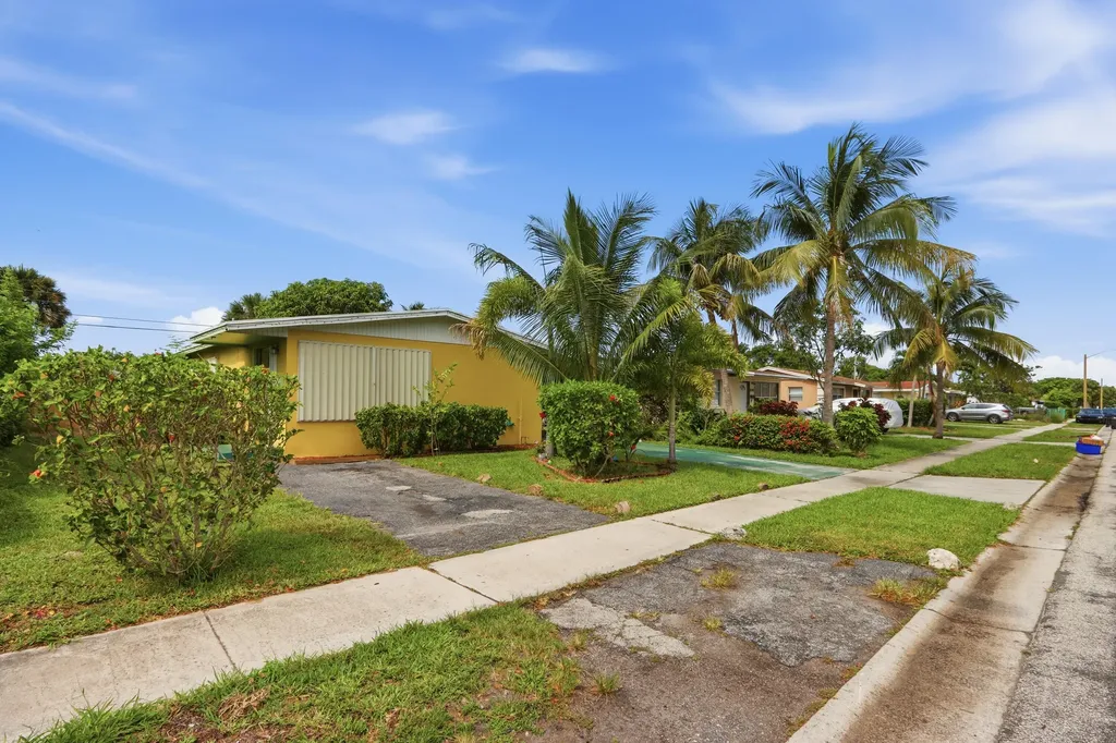 1350 8th Street West Palm Beach FL 33401