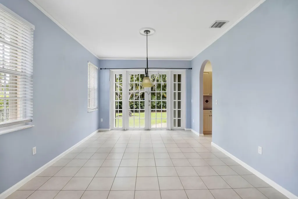 6370 Stonehurst Circle Lake Worth FL 33467