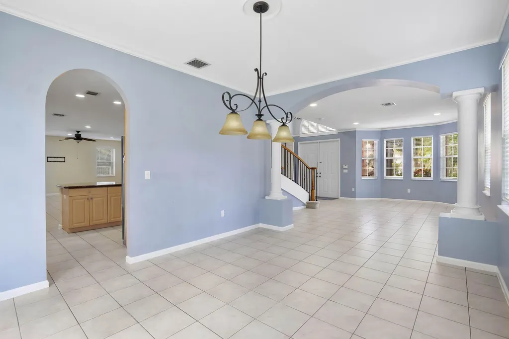 6370 Stonehurst Lake Worth FL 33467