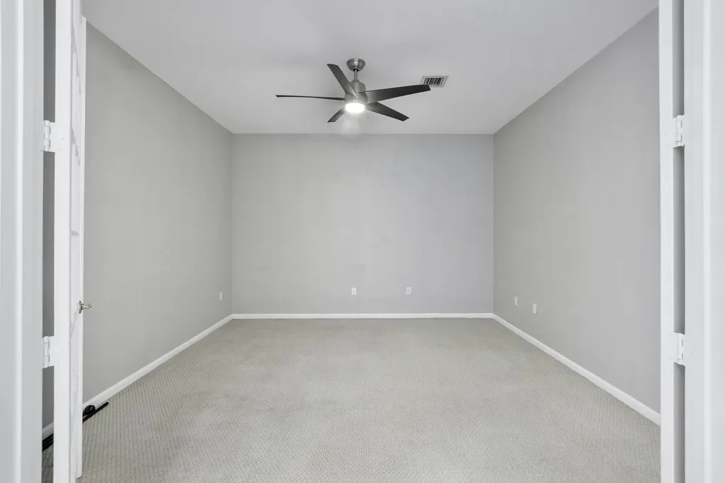 6370 Stonehurst Lake Worth FL 33467