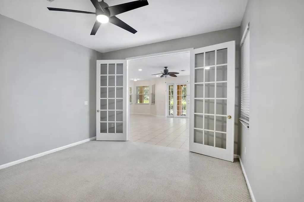 6370 Stonehurst Circle Lake Worth FL 33467