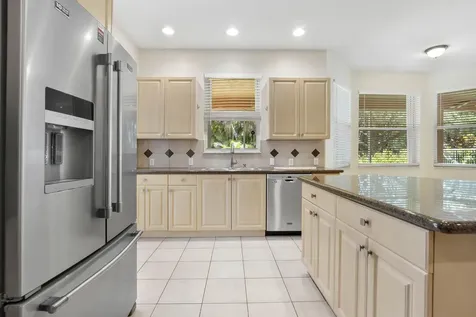 6370 Stonehurst Circle Lake Worth FL 33467