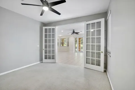 6370 Stonehurst Lake Worth FL 33467