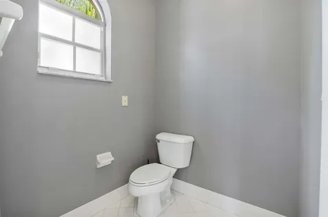 6370 Stonehurst Lake Worth FL 33467