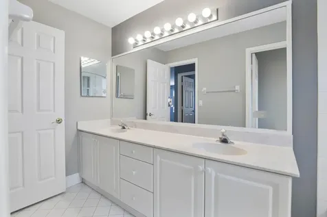 6370 Stonehurst Circle Lake Worth FL 33467