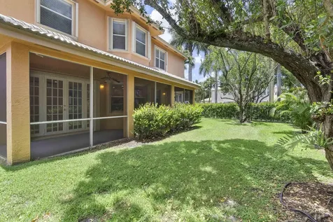 6370 Stonehurst Lake Worth FL 33467