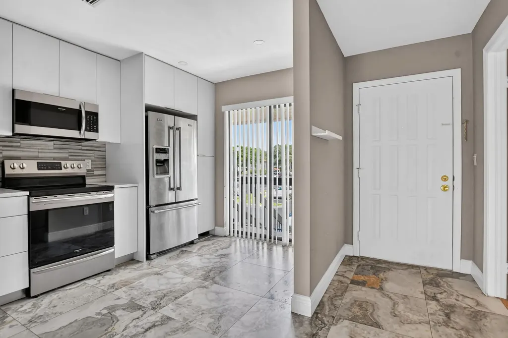 301 Club Circle Boca Raton FL 33487