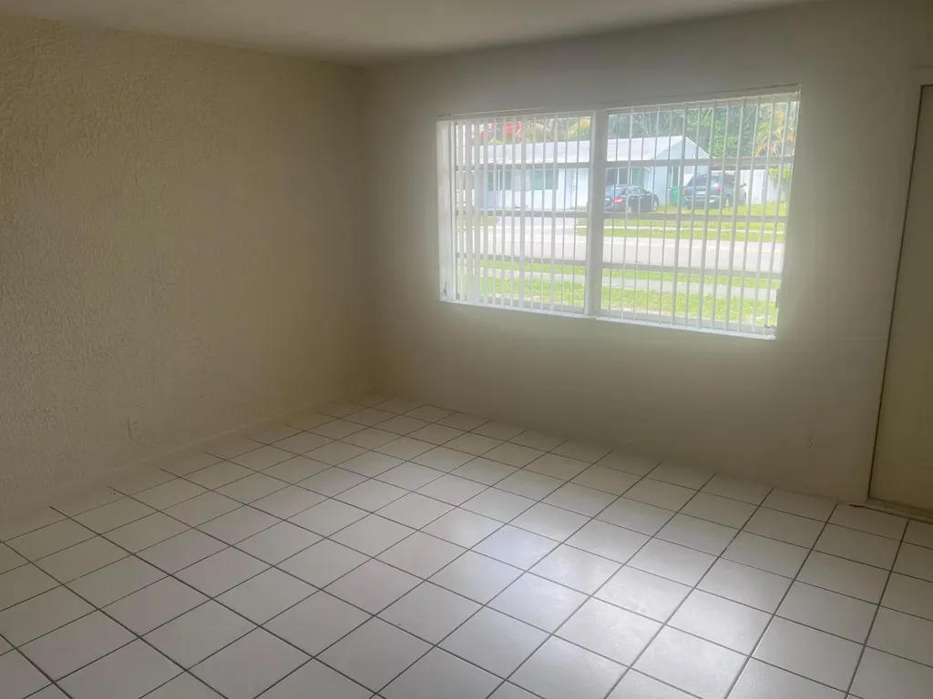 2410 SW 44th Avenue Fort Lauderdale FL 33317