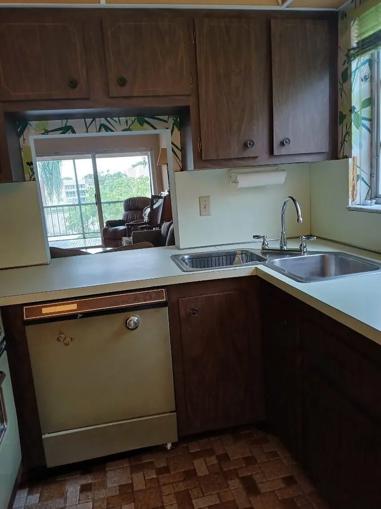6161 NW 57th Court Tamarac FL 33319