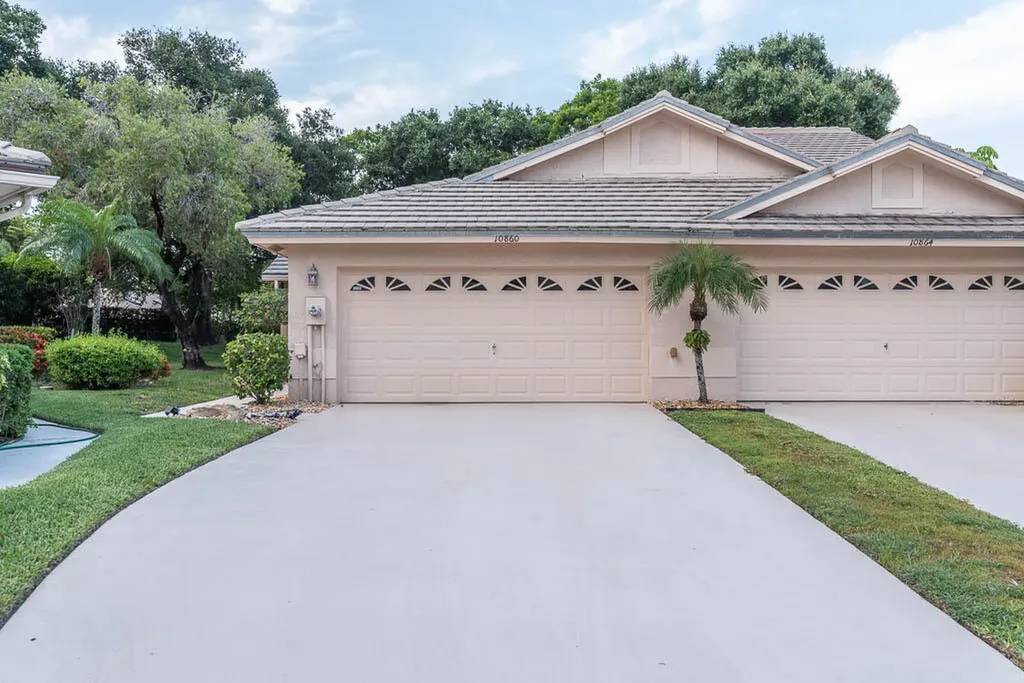 10860 Stafford Circle N Boynton Beach FL 33436