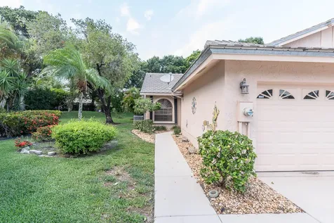 10860 Stafford Circle N Boynton Beach FL 33436