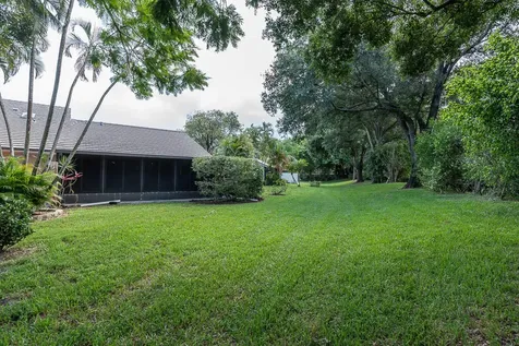 10860 Stafford Circle N Boynton Beach FL 33436