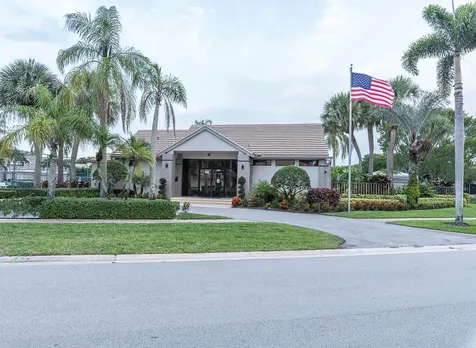 10860 Stafford Circle N Boynton Beach FL 33436