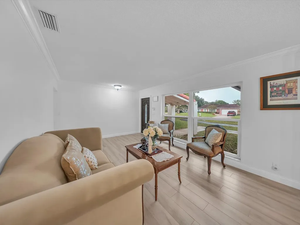 834 Ramblewood Drive Coral Springs FL 33071