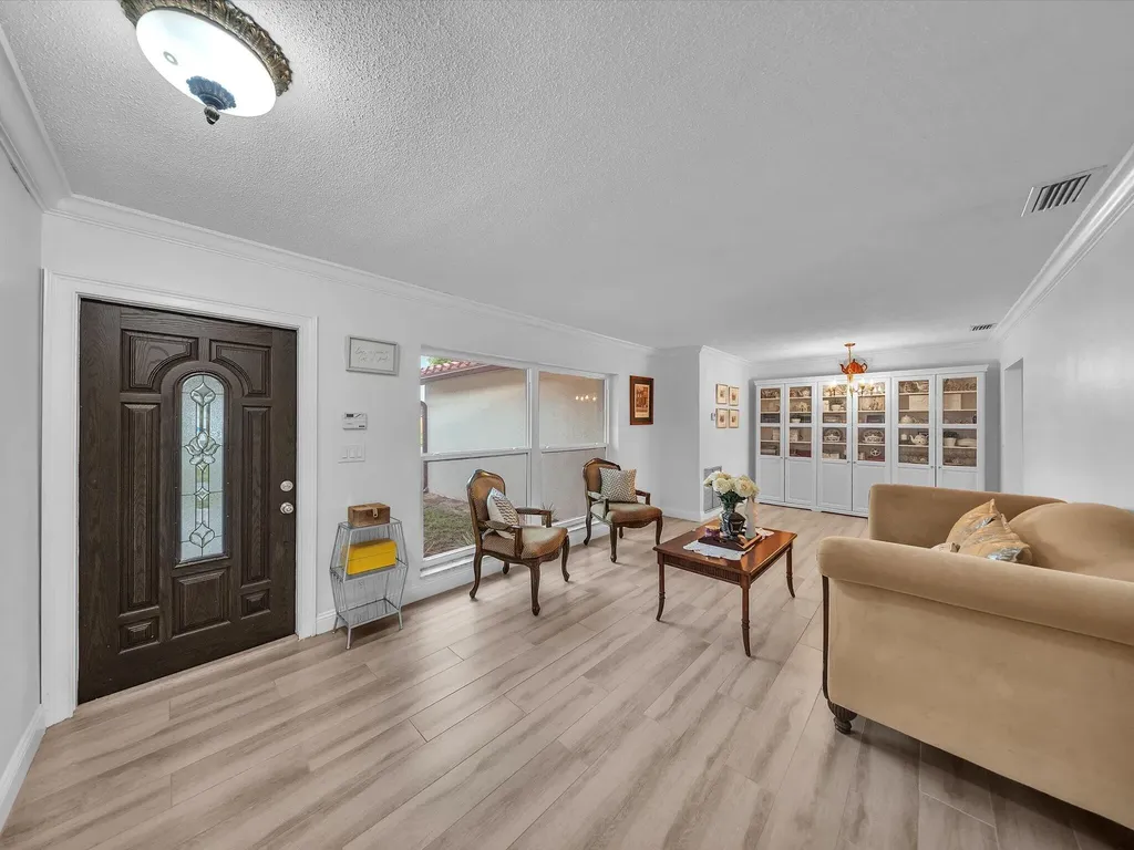 834 Ramblewood Drive Coral Springs FL 33071