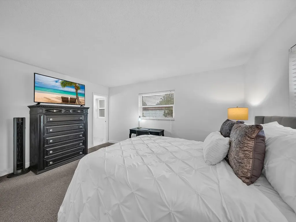 834 Ramblewood Drive Coral Springs FL 33071