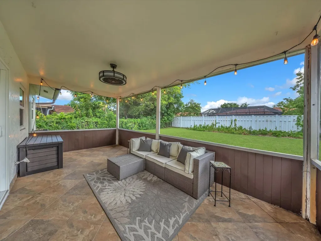 834 Ramblewood Drive Coral Springs FL 33071