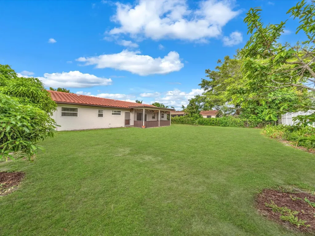 834 Ramblewood Drive Coral Springs FL 33071