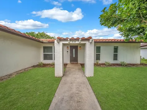 834 Ramblewood Drive Coral Springs FL 33071