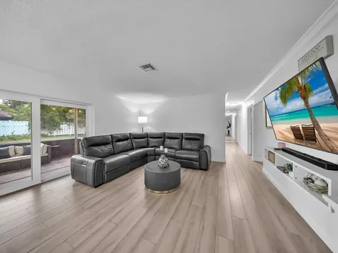 834 Ramblewood Drive Coral Springs FL 33071