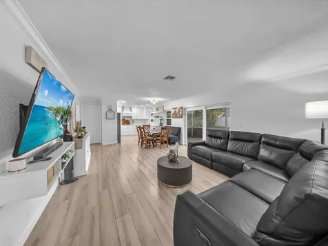 834 Ramblewood Drive Coral Springs FL 33071